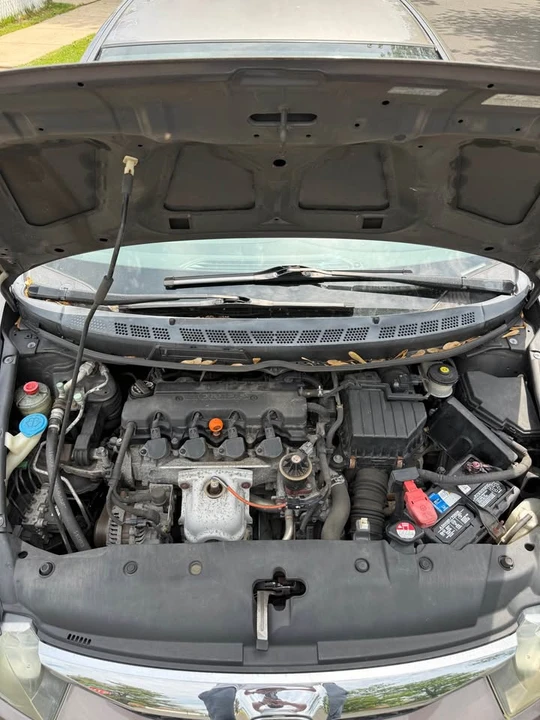 2010 Honda Civic 8th Gen - Image 12 of 16