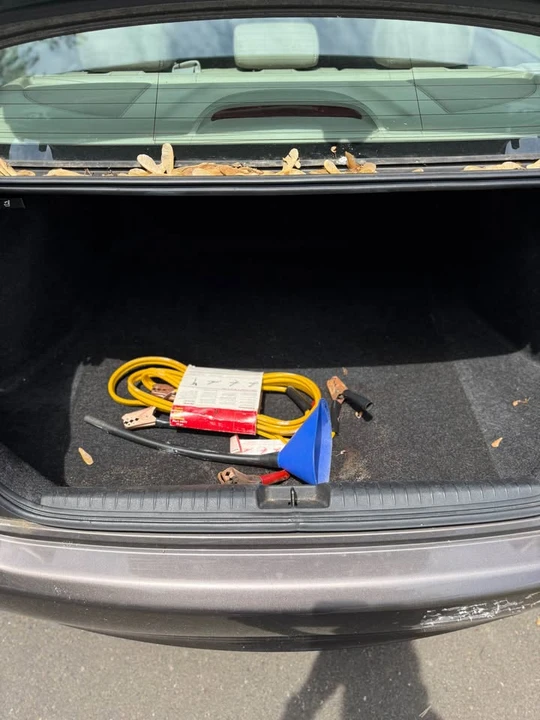 2010 Honda Civic 8th Gen - Image 13 of 16