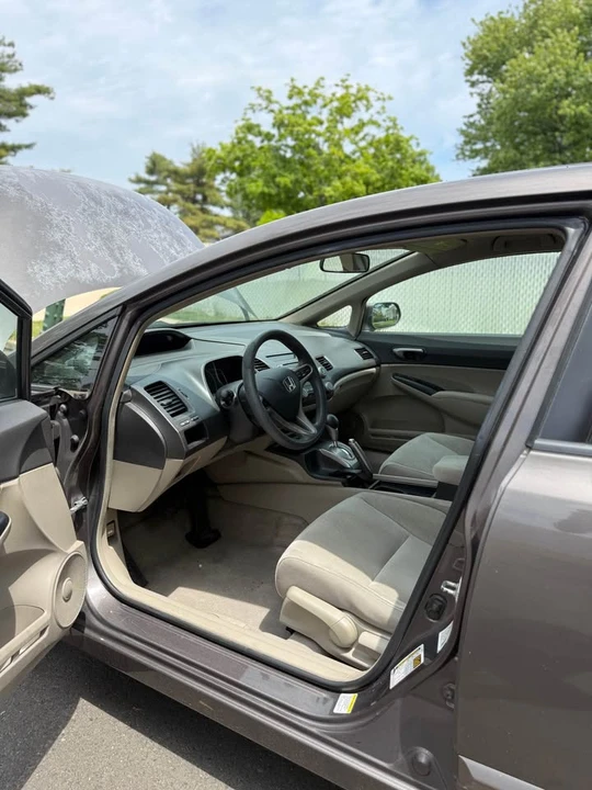 2010 Honda Civic 8th Gen - Image 14 of 16