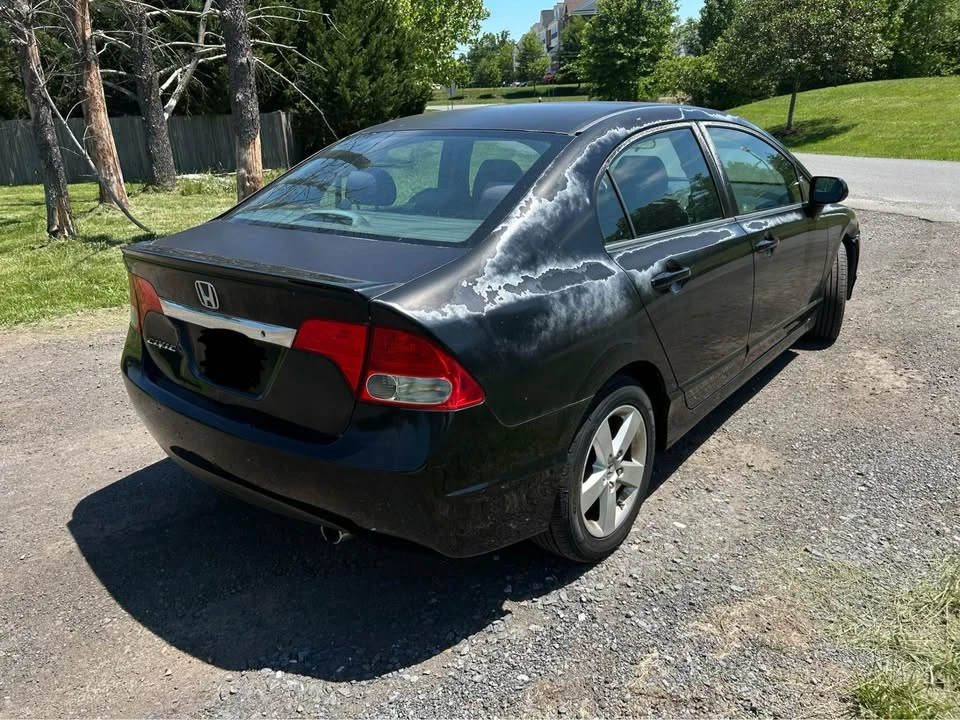 2010 Honda Civic 8th Gen - Image 2 of 13