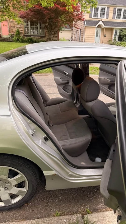2010 Honda Civic 8th Gen - Image 18 of 21