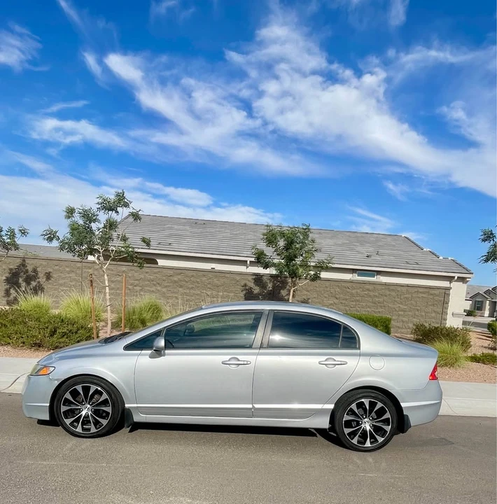 2010 Honda Civic 8th Gen - Image 17 of 20