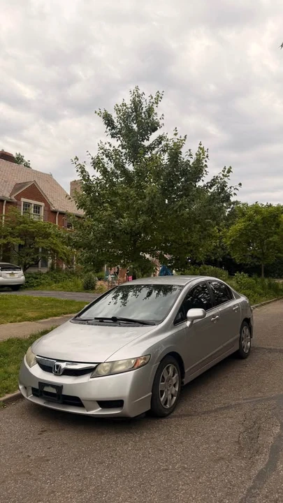 2010 Honda Civic 8th Gen - Image 6 of 21