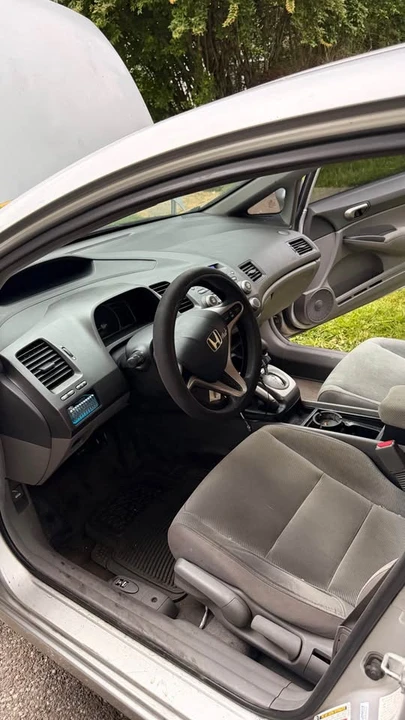 2010 Honda Civic 8th Gen - Image 15 of 21