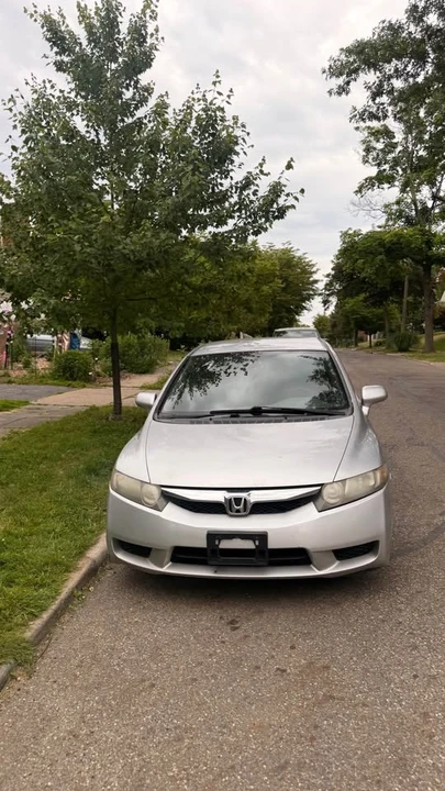 2010 Honda Civic 8th Gen - Image 7 of 21