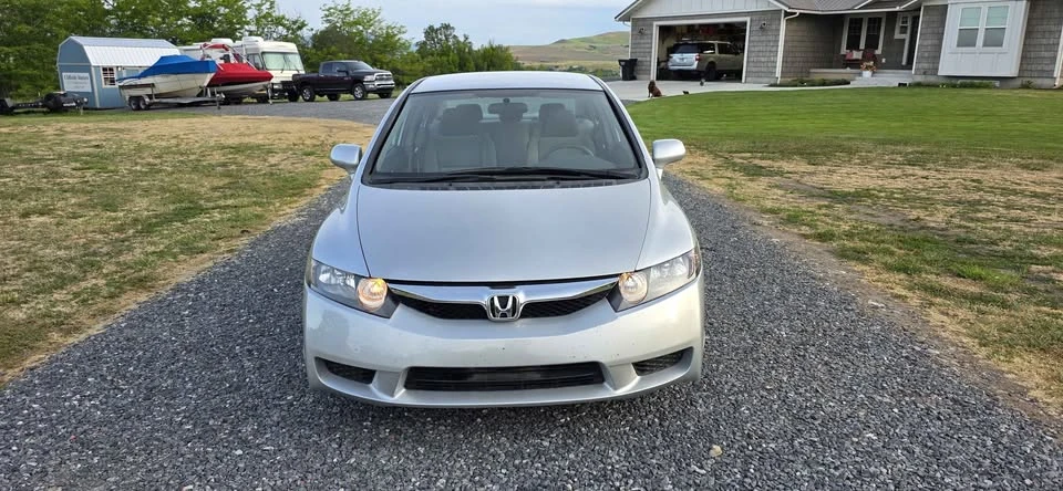2010 Honda Civic 8th Gen - Image 7 of 14