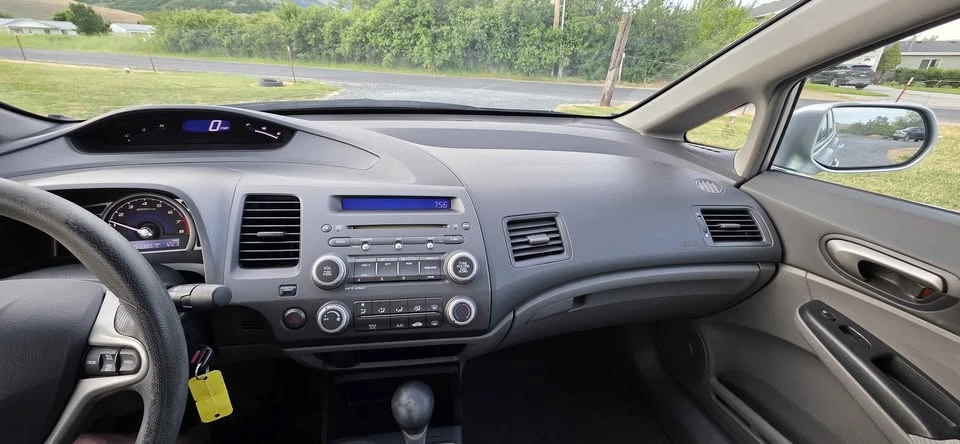 2010 Honda Civic 8th Gen - Image 13 of 14