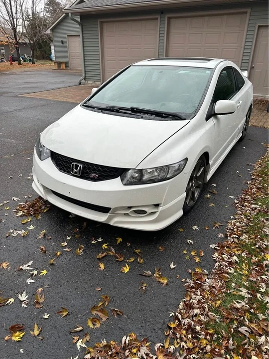 2010 Honda Civic Si 8th Gen - Image 2 of 6