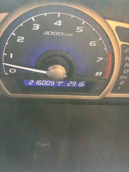 2010 Honda Civic 8th Gen - Image 4 of 7