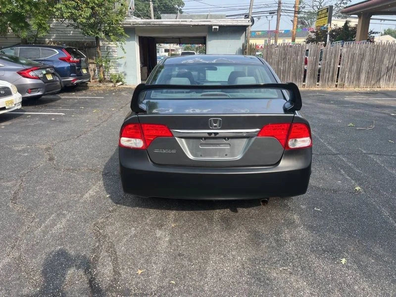 2010 Honda Civic 8th Gen - Image 6 of 12