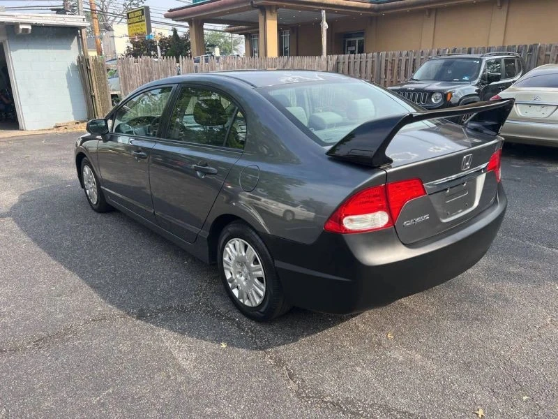 2010 Honda Civic 8th Gen - Image 5 of 12