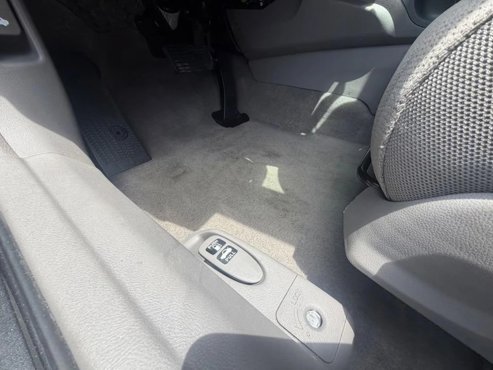 2010 Honda Civic 8th Gen - Image 9 of 20