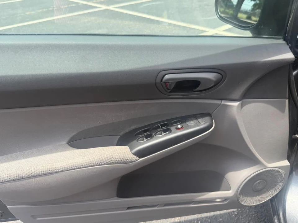 2010 Honda Civic 8th Gen - Image 3 of 20