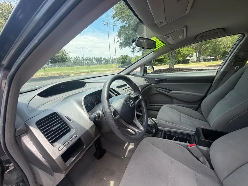 2010 Honda Civic 8th Gen - Image 7 of 20