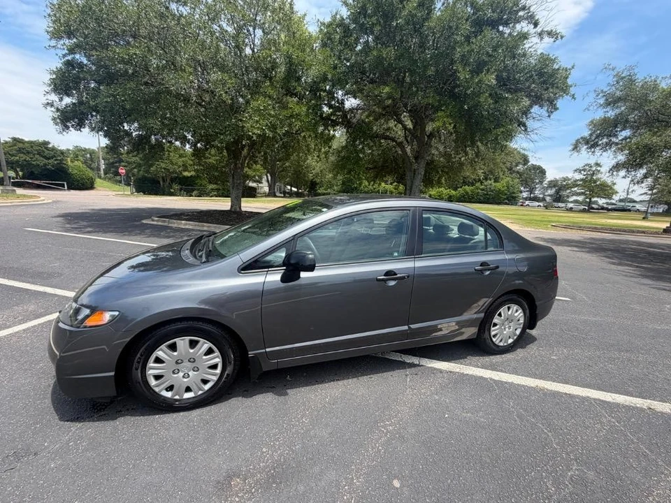 2010 Honda Civic 8th Gen - Image 2 of 20