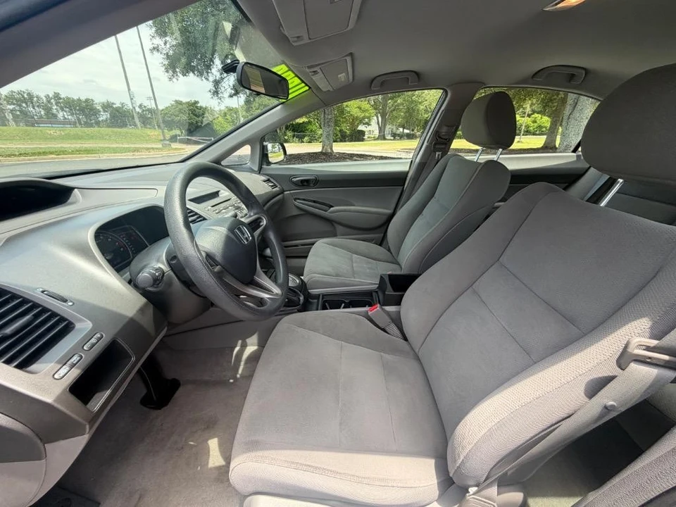 2010 Honda Civic 8th Gen - Image 4 of 20