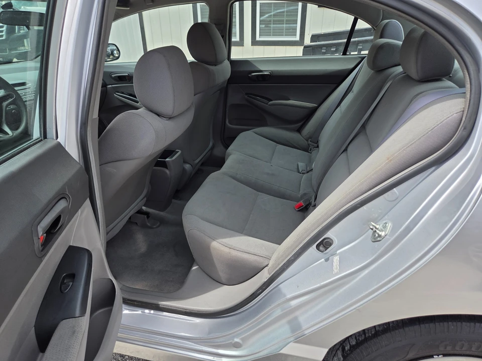 2010 Honda Civic 8th Gen - Image 19 of 21