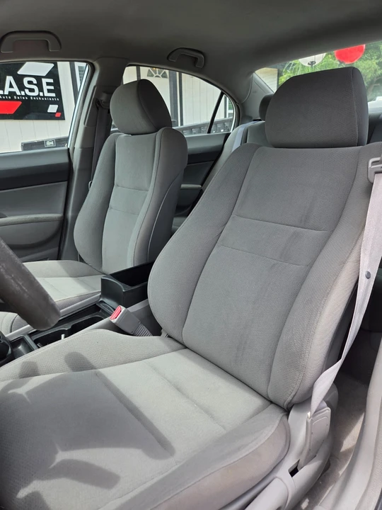 2010 Honda Civic 8th Gen - Image 16 of 21