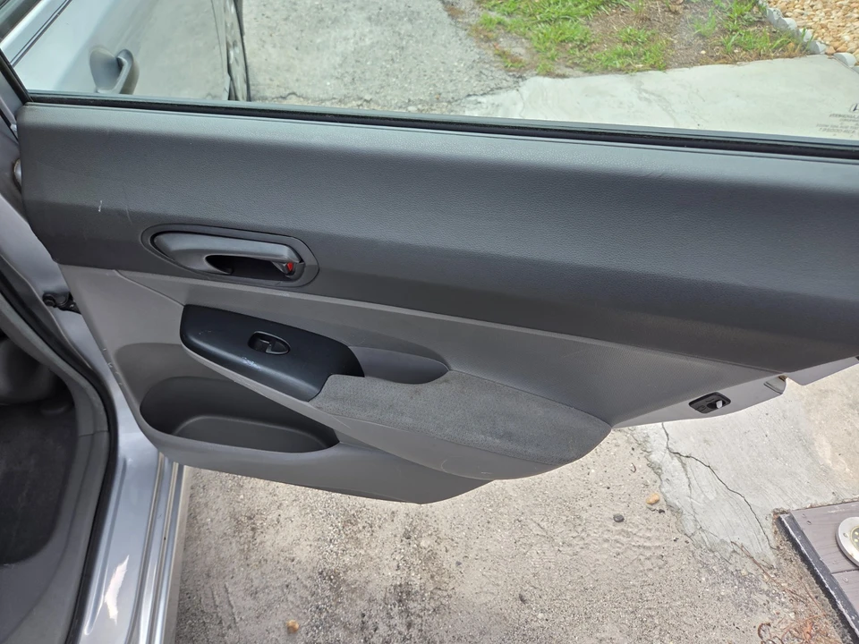 2010 Honda Civic 8th Gen - Image 20 of 21