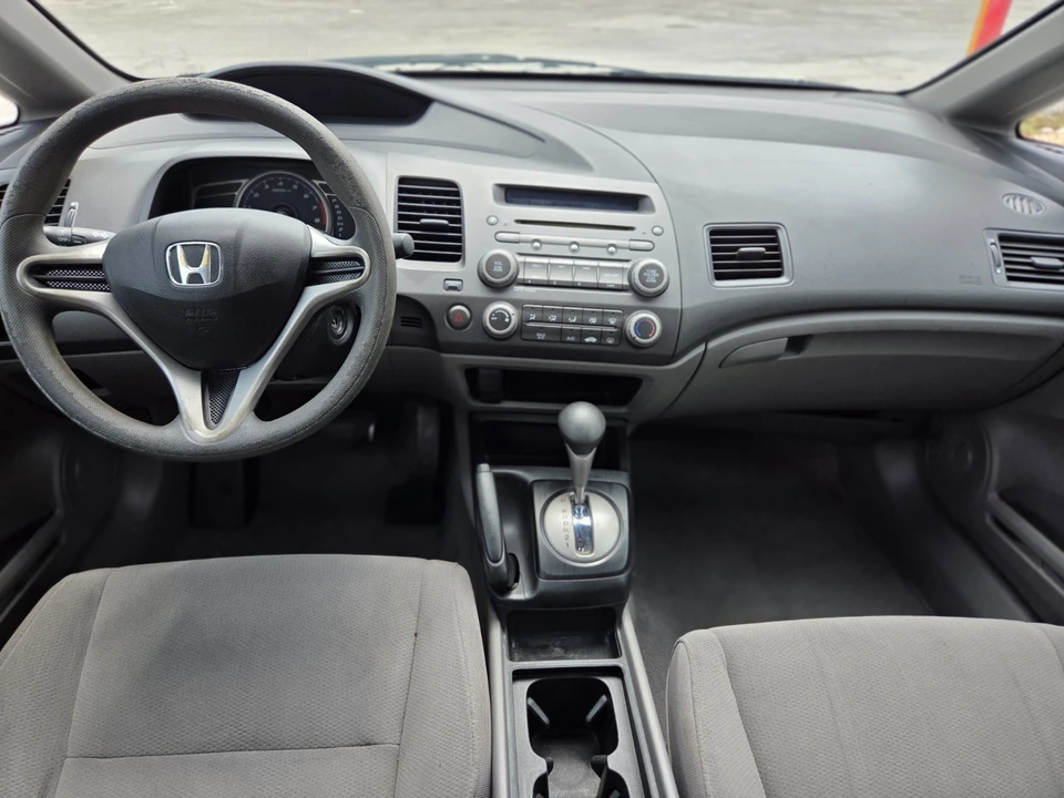 2010 Honda Civic 8th Gen - Image 11 of 21
