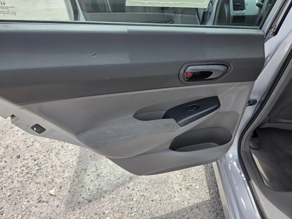2010 Honda Civic 8th Gen - Image 18 of 21