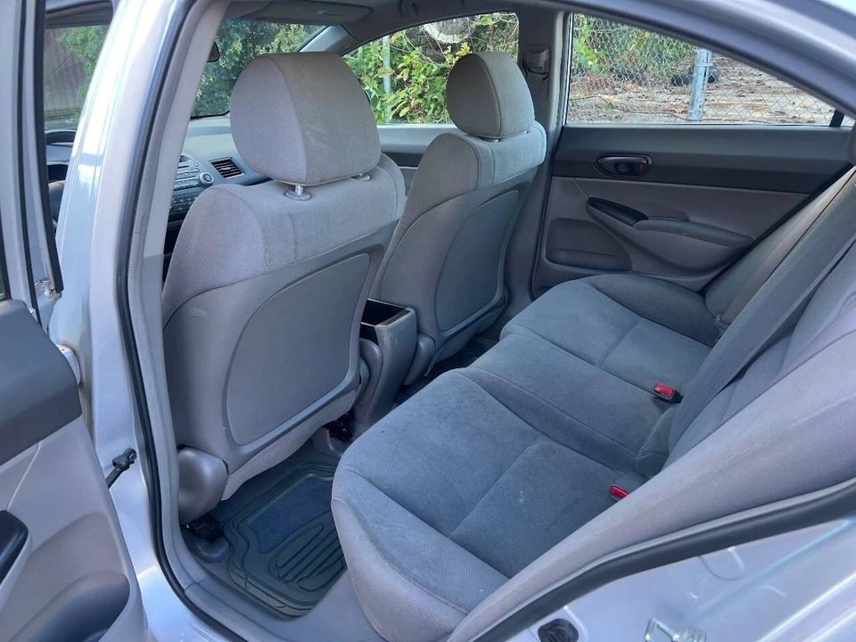 2010 Honda Civic 8th Gen - Image 16 of 21
