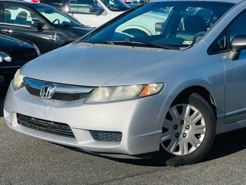 2010 Honda Civic 8th Gen - Image 4 of 21