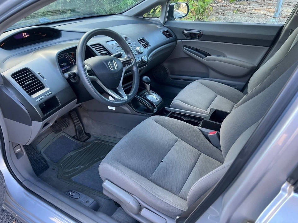 2010 Honda Civic 8th Gen - Image 17 of 21