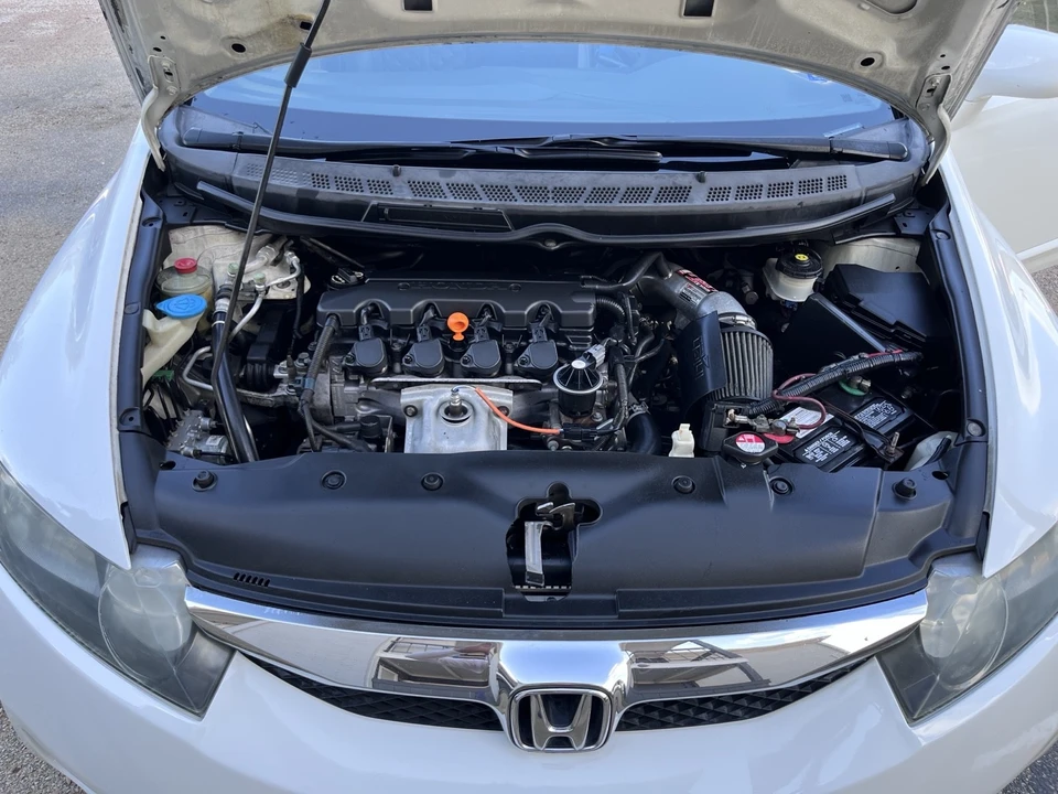 2010 Honda Civic 8th Gen - Image 10 of 11