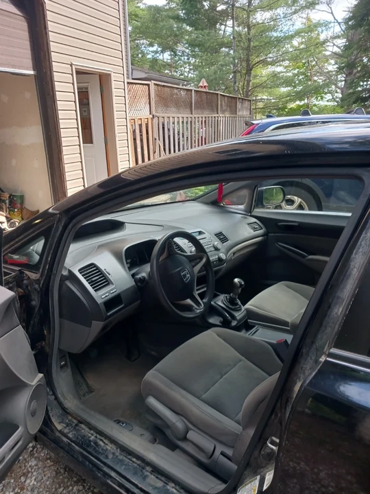 2010 Honda Civic 8th Gen - Image 6 of 7
