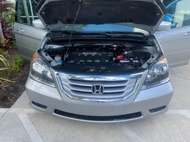 2010 Honda Odyssey - Image 17 of 21