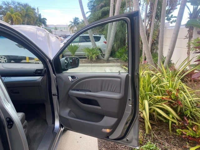 2010 Honda Odyssey - Image 12 of 21