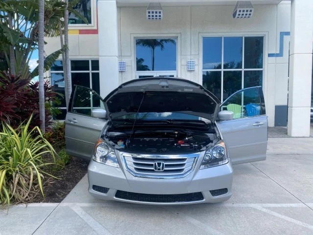 2010 Honda Odyssey - Image 16 of 21