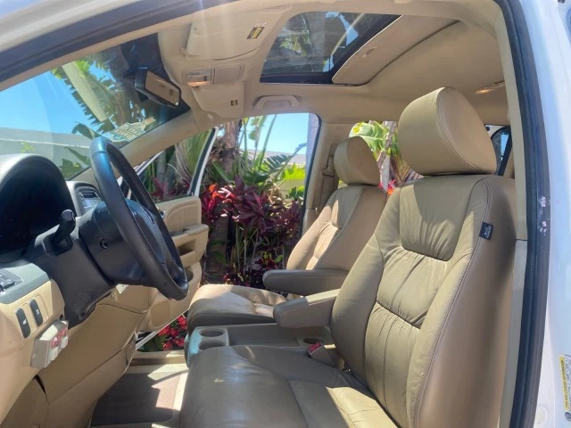 2010 Honda Odyssey - Image 11 of 21