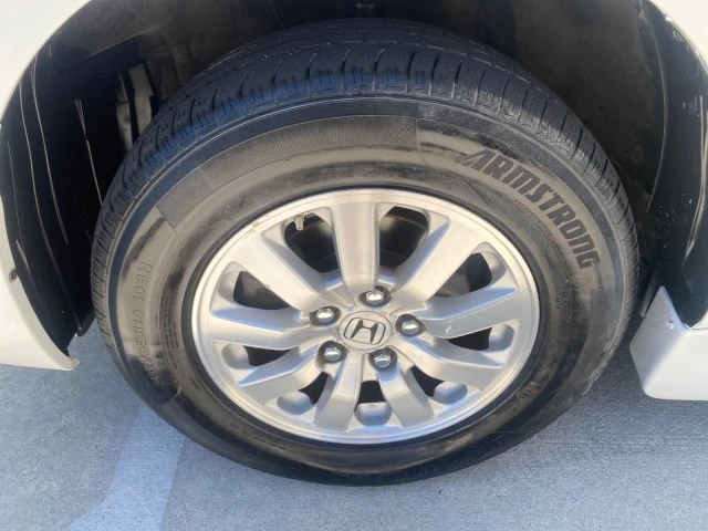 2010 Honda Odyssey - Image 19 of 21