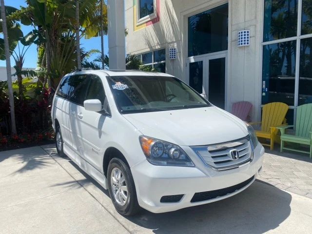 2010 Honda Odyssey - Image 2 of 21