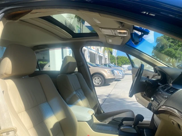 2010 Honda Accord 8th Gen - Image 13 of 21