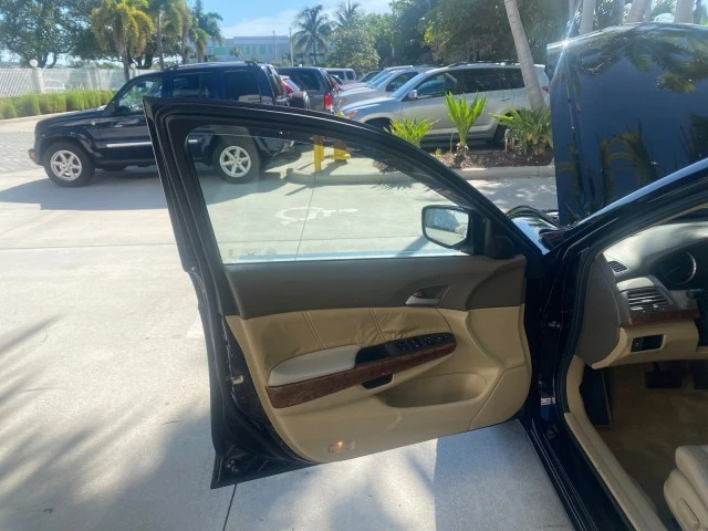 2010 Honda Accord 8th Gen - Image 10 of 21