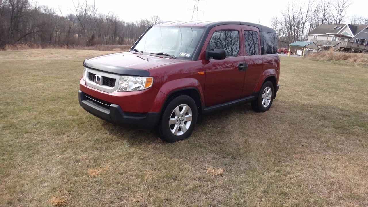 2010 Honda Element - Image 3 of 31