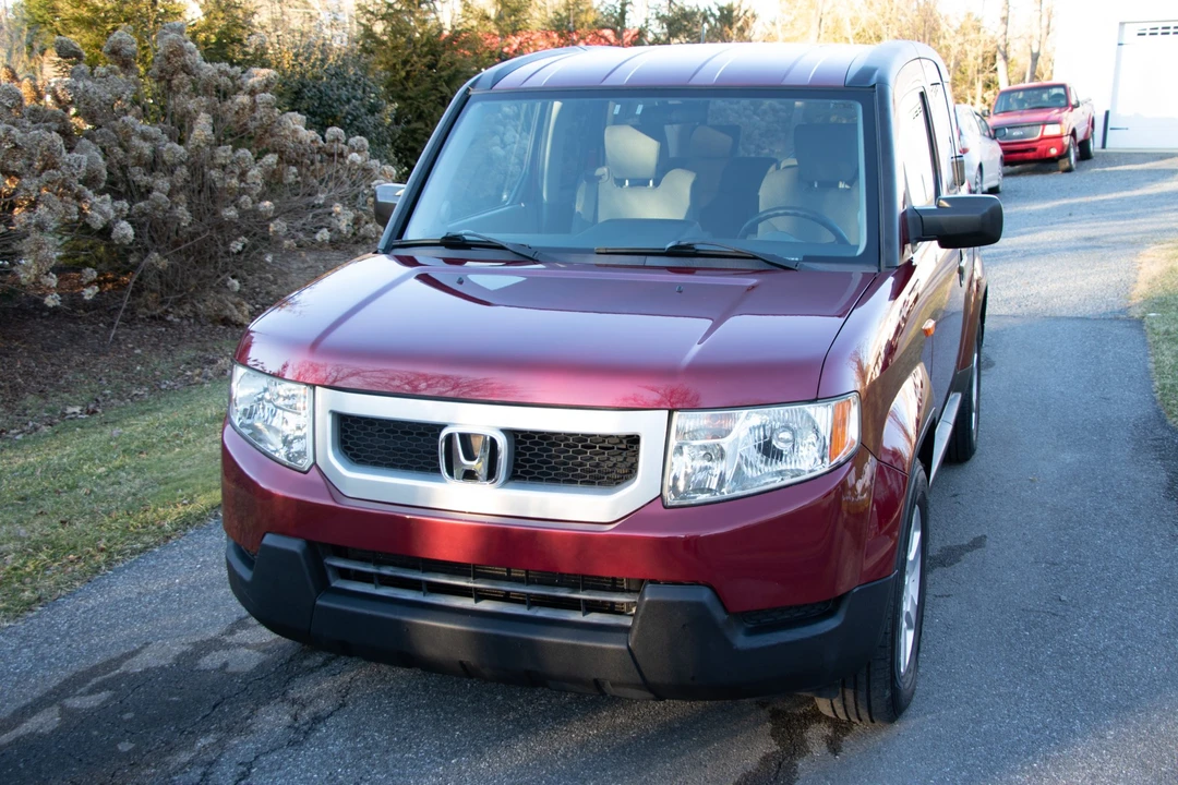 2010 Honda Element - Image 3 of 31