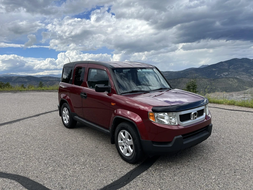 2010 Honda Element - Image 2 of 31