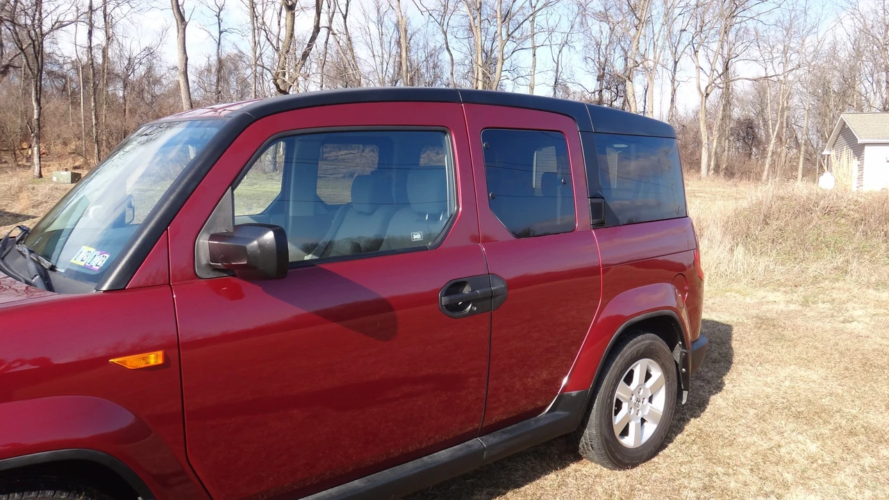 2010 Honda Element - Image 25 of 31
