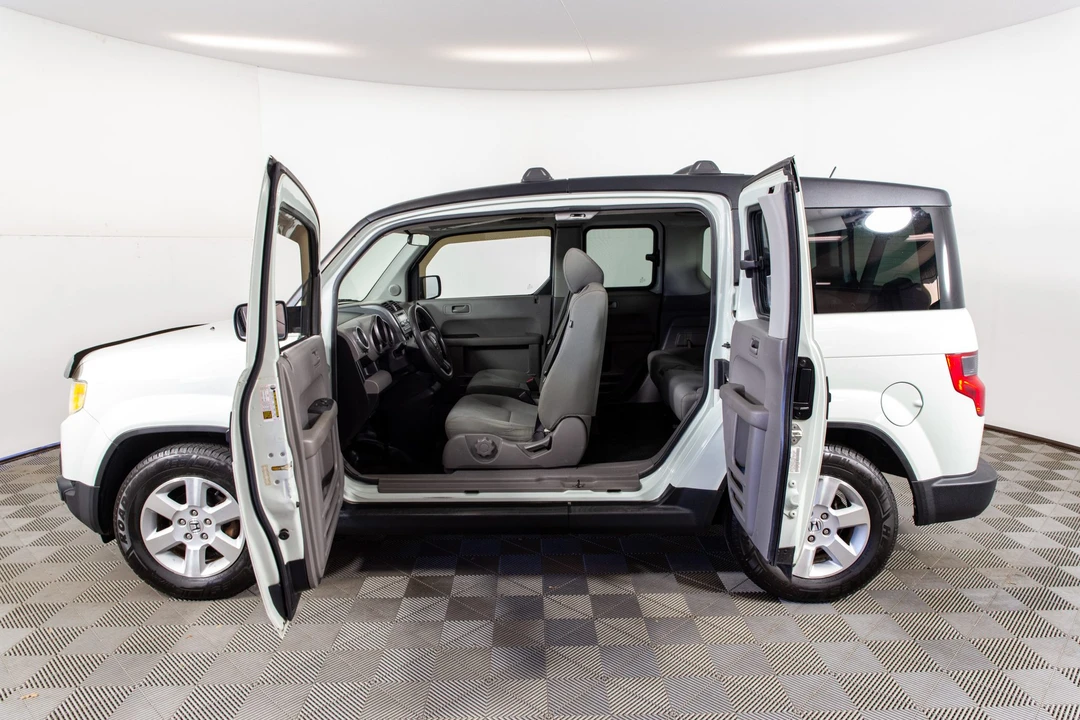 2010 Honda Element - Image 9 of 31