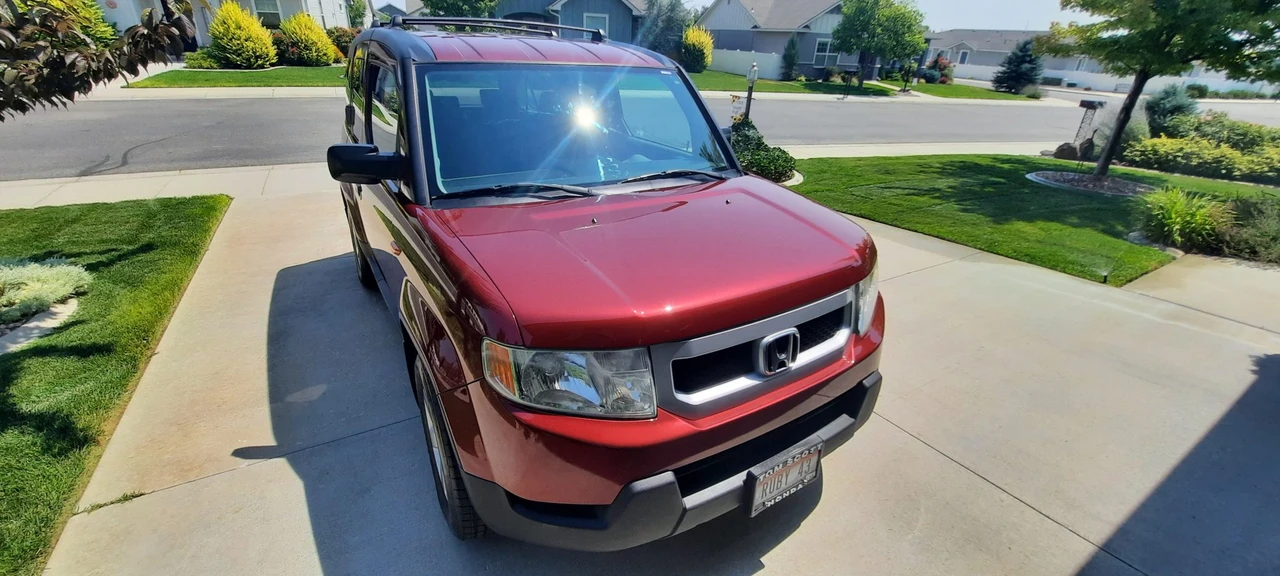 2010 Honda Element - Image 2 of 31