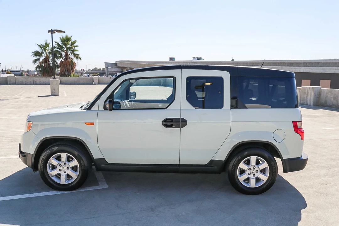 2010 Honda Element - Image 11 of 31