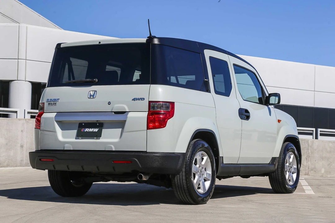 2010 Honda Element - Image 18 of 31
