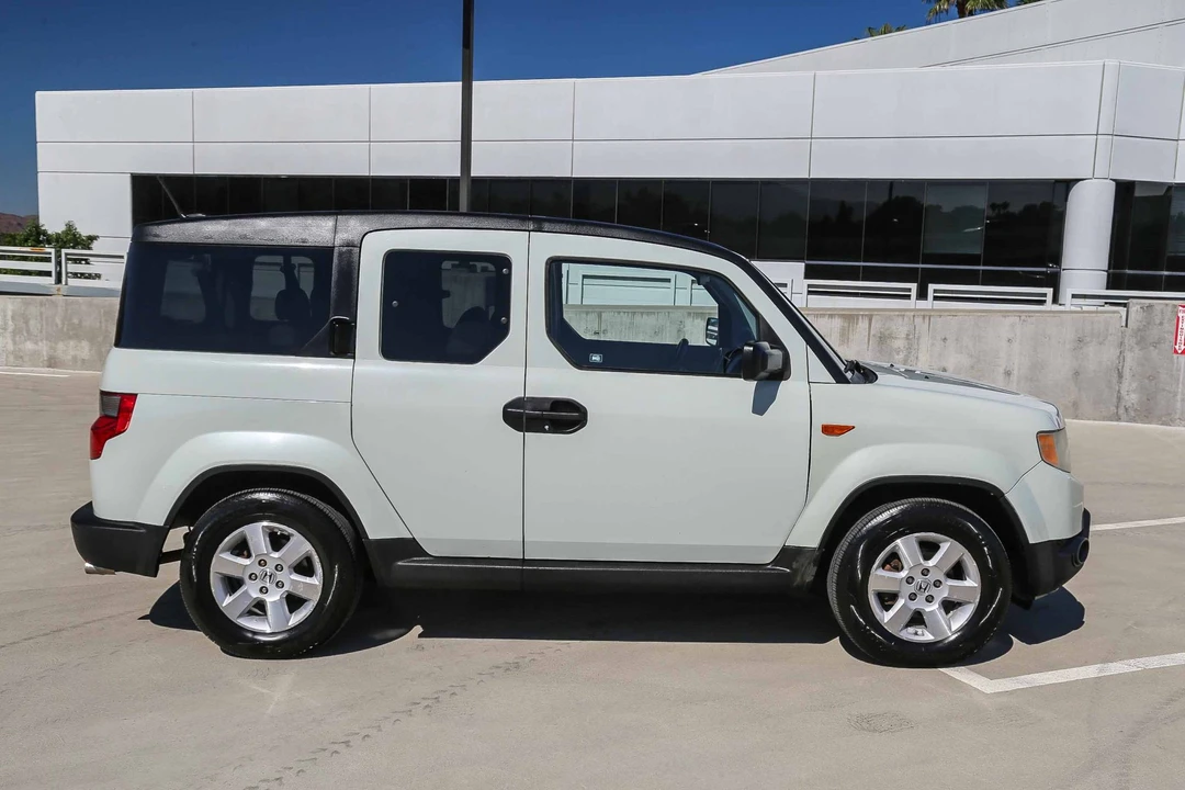 2010 Honda Element - Image 23 of 31