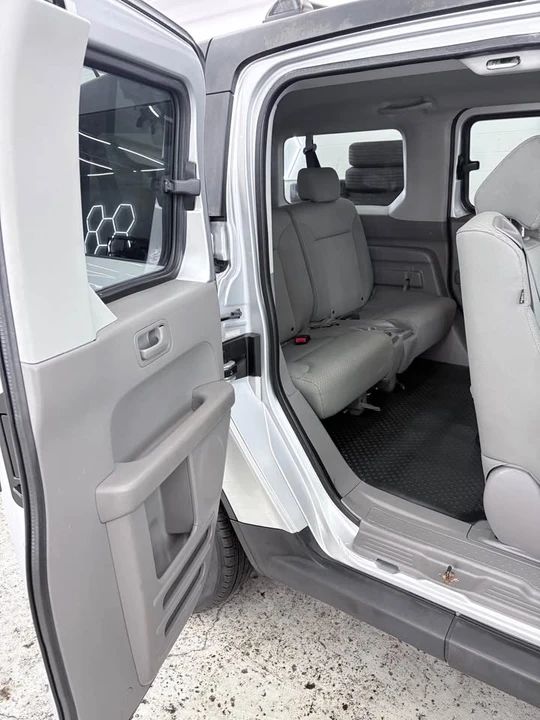 2010 Honda Element - Image 13 of 17