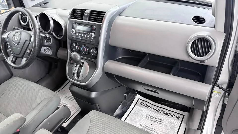 2010 Honda Element - Image 11 of 17