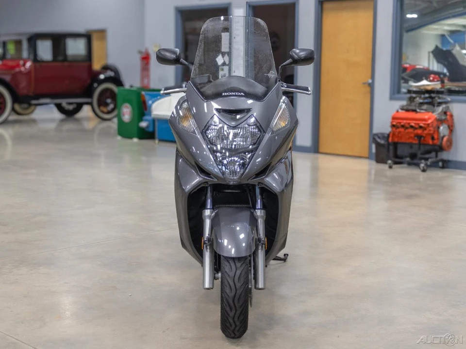 2010 Honda Mopeds - Image 2 of 24